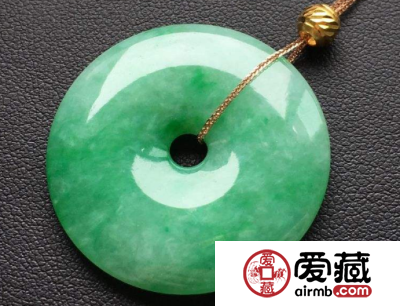 翡翠鉴赏需要注意什么 这九大点你了解吗