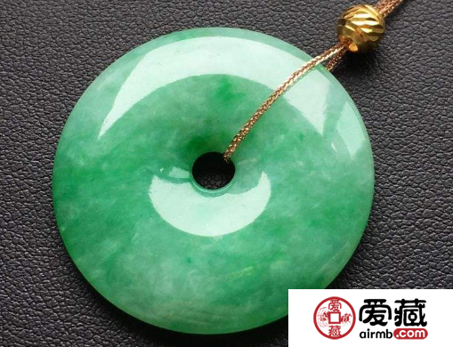 翡翠鉴赏需要注意什么 这九大点你了解吗