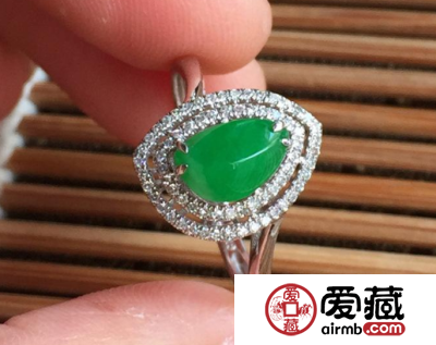 翡翠戒指不同手指的佩戴与不同的含义