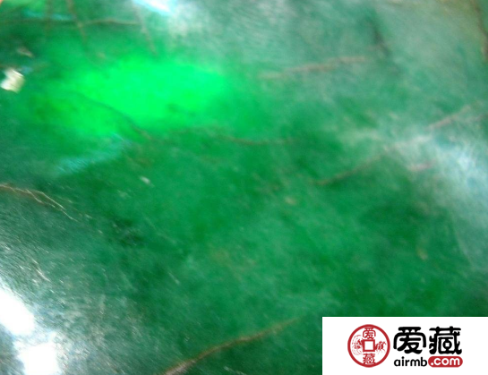 翡翠裂绺是什么 是否影响其价值