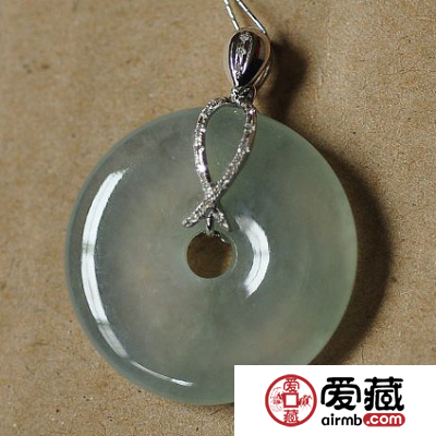 佩戴翡翠平安扣的好处是什么 有哪些寓意