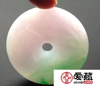 翡翠平安扣的价格为什么相差那么大
