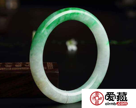 翡翠起胶是什么 翡翠起胶价格贵吗