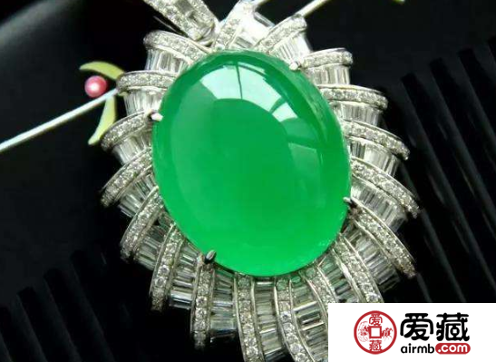 翡翠日常如何保養(yǎng) 要經(jīng)常性地清洗