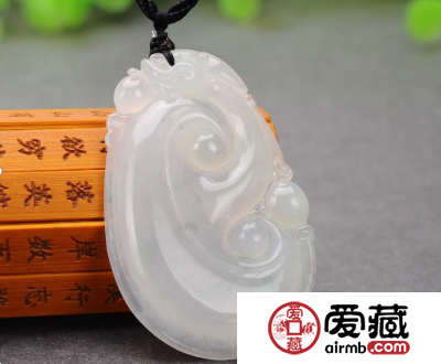 翡翠如意的价格贵吗 适合什么人群佩戴