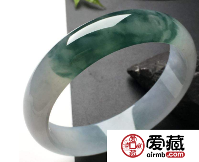 翡翠手镯的价格贵吗 影响价格的因素有哪些