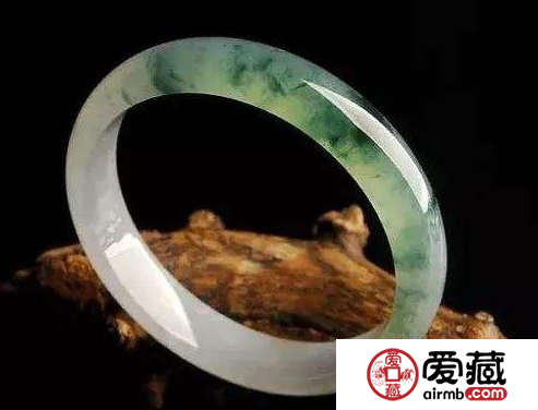 翡翠首飾的保養(yǎng)要領技巧