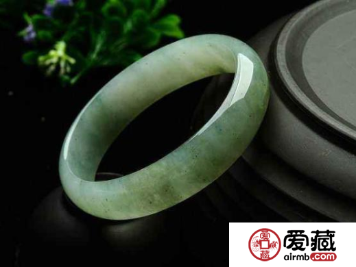 翡翠屬于什么材質(zhì) 有什么特點(diǎn)