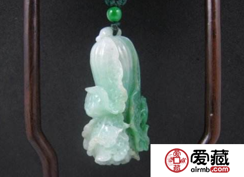 翡翠選購(gòu)時(shí)應(yīng)注意什么 這八個(gè)點(diǎn)需注意