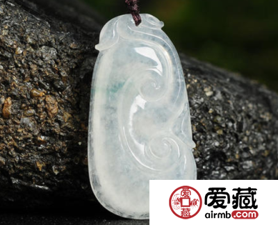 翡翠怎么看是否干净无脏 看“底”