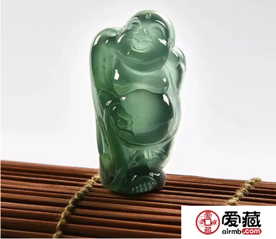 佩戴翡翠玉佛佛公的寓意好处是什么 佩戴翡翠玉佛佛公的寓意好处是什么