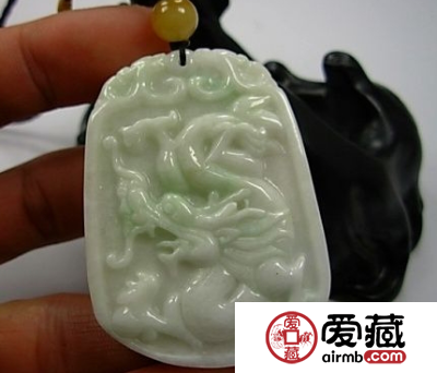 翡翠雕刻龙代表的寓意是什么