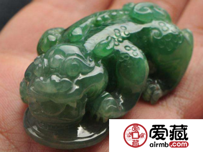 翡翠雕刻貔貅寓意是什么 寓意好运连连