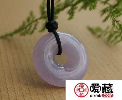翡翠如何判断其价值 这两方面是关键