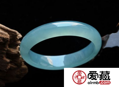 翡翠保养要泡水吗 翡翠如何保养