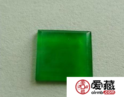 翡翠戒面的款式形状有哪些 这种你肯定没过