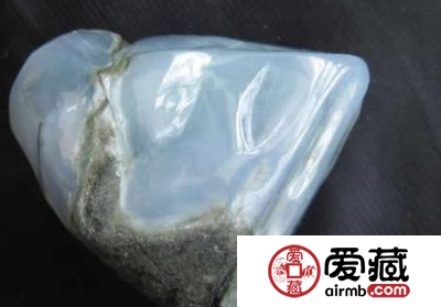 鉴别无色玻璃种翡翠原石的方法有哪些