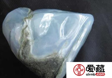 鉴别无色玻璃种翡翠原石的方法有哪些