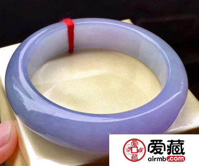佩戴翡翠手镯的十大好处 你应该看看 佩戴翡翠手镯的十大好处 你应该看看