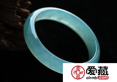 蓝水冰种翡翠价格怎样 哪些因素会影响其价格