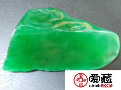 注意啦！买翡翠原料时应注意这八个问题