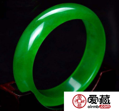 如何挑选好的满绿冰种翡翠 价格一般多少钱