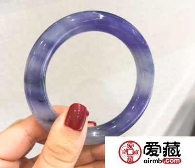 日常佩戴翡翠手镯有何禁忌 需要注意些什么
