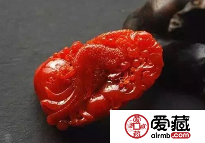 如何鉴别烧红翡翠及染红色翡翠 有什么特征吗