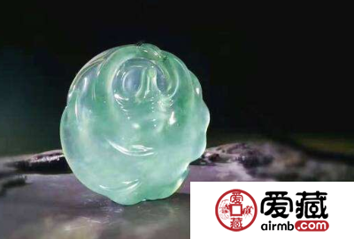 翡翠知识：如何理解“白玉重油性 翡翠讲灵性”