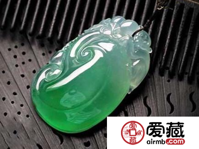 怎么判断翡翠绿色的好坏 教你实用“四字诀”