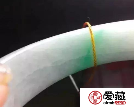 如何正确看待翡翠上的玉纹和裂纹