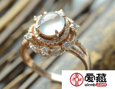 怎么挑选好的翡翠戒面 记住这六个重要步骤