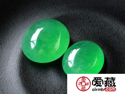 什么样的翡翠戒面最好 如何选购翡翠戒面