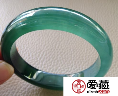 网上买翡翠靠谱吗 如何在网上选购翡翠