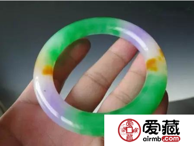色调会影响翡翠的价值吗 颜色越重价值越高吗