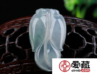 什么是冰糯种翡翠 鉴别冰糯种翡翠有什么技巧