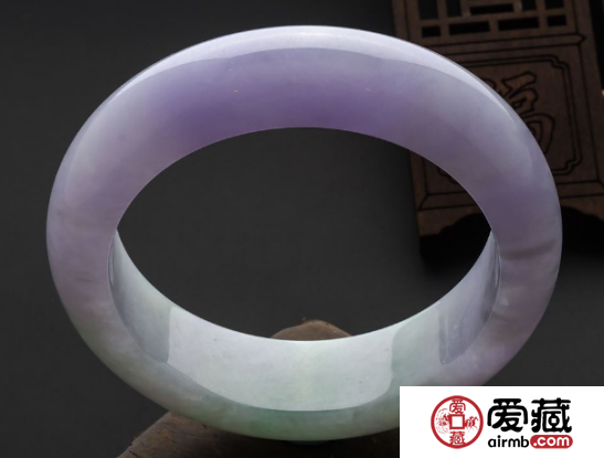 翡翠的礦物學(xué)特征是什么 翡翠基本知識(shí)介紹