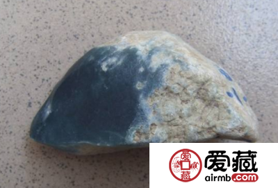 翡翠原石是什么 翡翠原石品质好坏怎么看