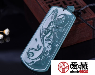 蓝水翡翠是什么 蓝水翡翠的选购要注意什么