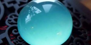 蓝水翡翠价格贵不贵 影响其价格的因素是什么