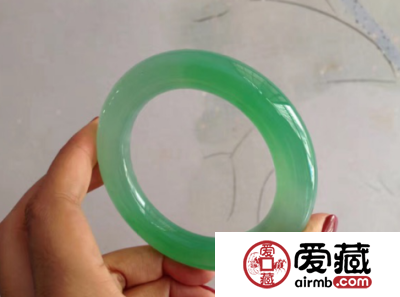 鉴定老翡翠的标准是什么 看这四大鉴定标准