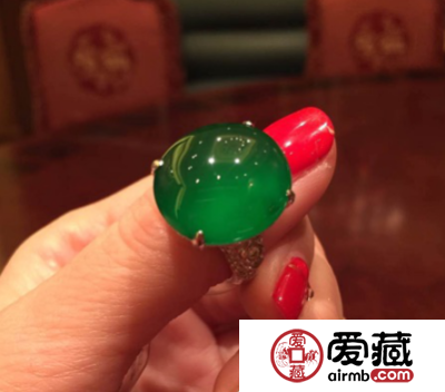 如何鉴别老坑玻璃种真伪 翡翠鉴别常识