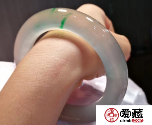 如何鉴别老坑玻璃种真伪 翡翠鉴别常识