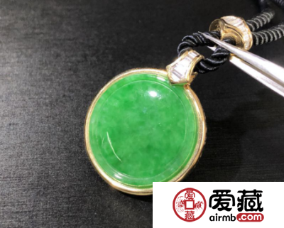 如何鉴别糯种翡翠 实用的鉴别方法