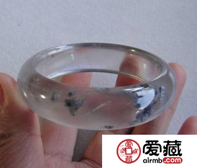 水沫玉和翡翠的區別有哪些 它們的區別你知道嗎