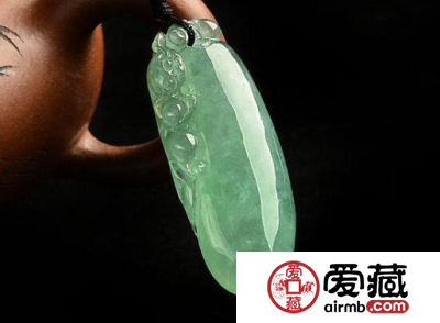 水种翡翠和冰种翡翠的区别是什么 该怎么区分