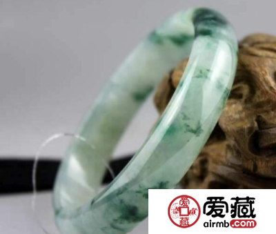 水种翡翠和冰种翡翠的区别是什么 该怎么区分