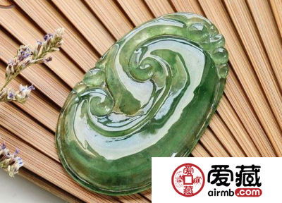 收藏级翡翠：收藏级翡翠内地受追捧