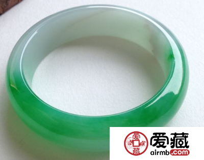 如何挑选翡翠手镯 四大口诀教你挑选翡翠