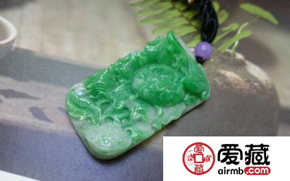翡翠由来：诉说翡翠的起源故事